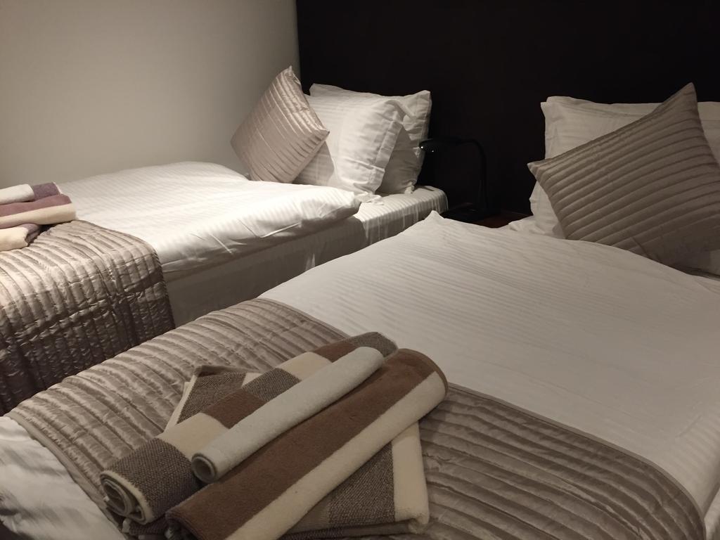 Excelsior Apartments - Liverpool Central - Free Parking - Aircon Luaran gambar