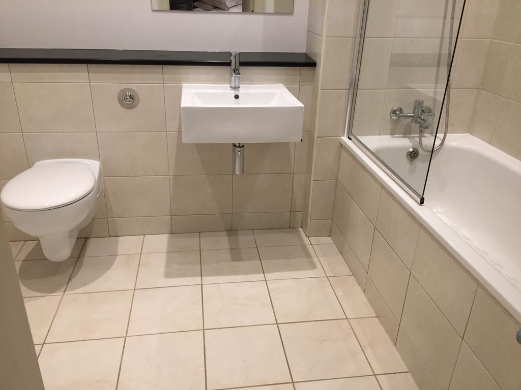Excelsior Apartments - Liverpool Central - Free Parking - Aircon Luaran gambar