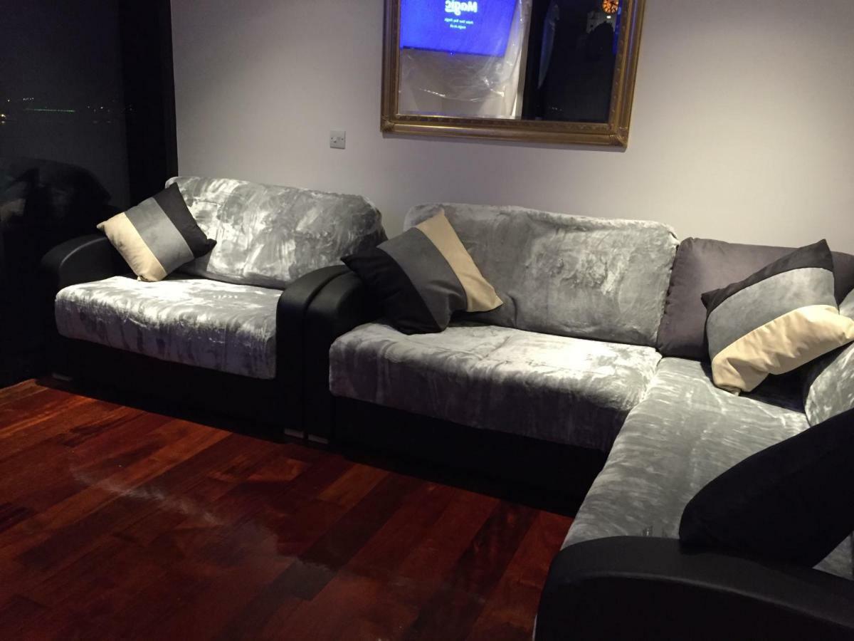 Excelsior Apartments - Liverpool Central - Free Parking - Aircon Luaran gambar