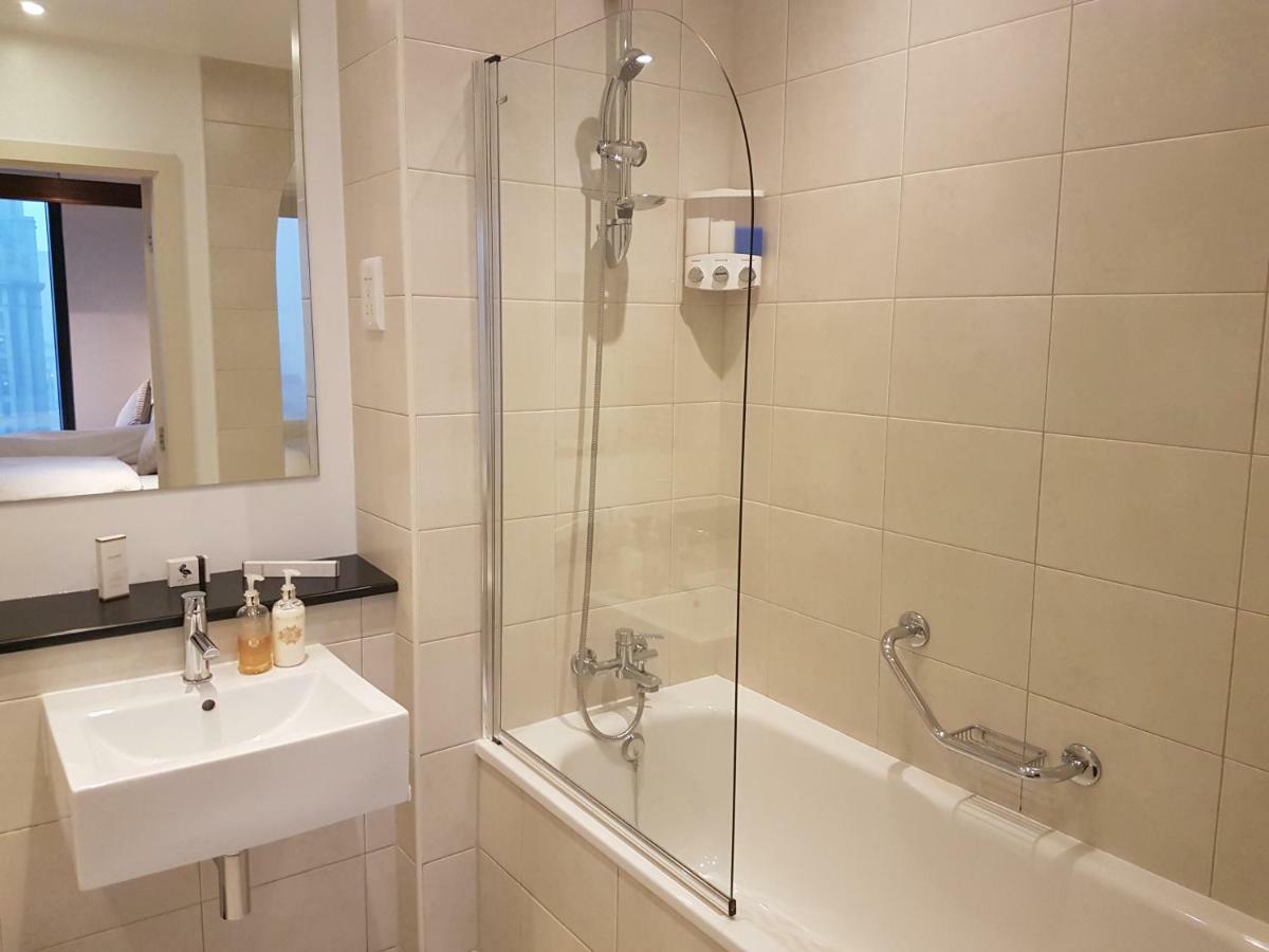 Excelsior Apartments - Liverpool Central - Free Parking - Aircon Luaran gambar