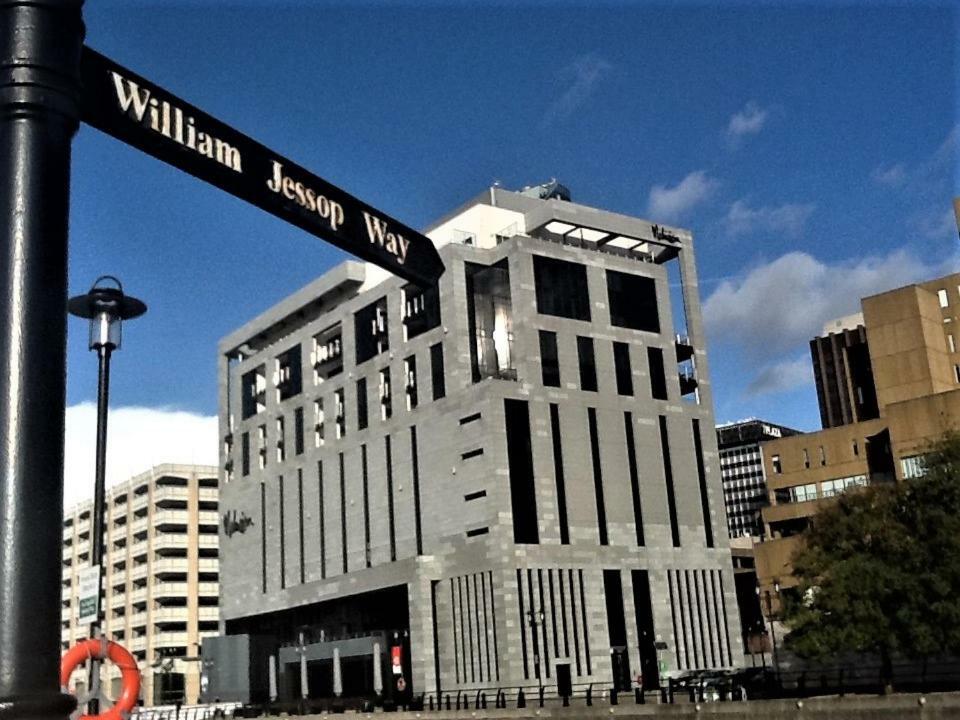 Excelsior Apartments - Liverpool Central - Free Parking - Aircon Luaran gambar